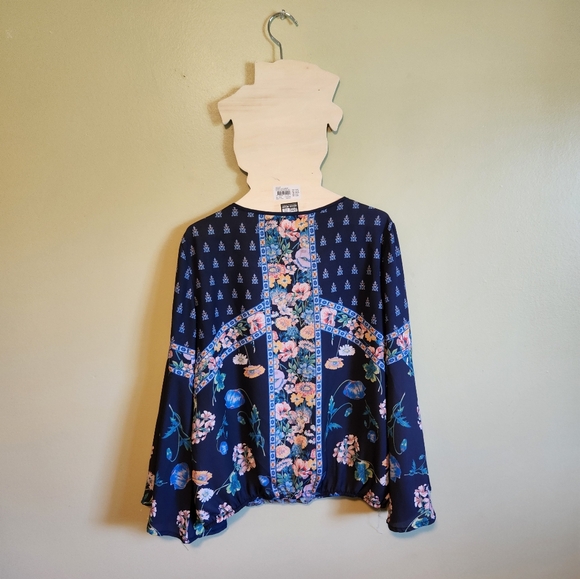 Jealous Tomato Top - Picture 4 of 4